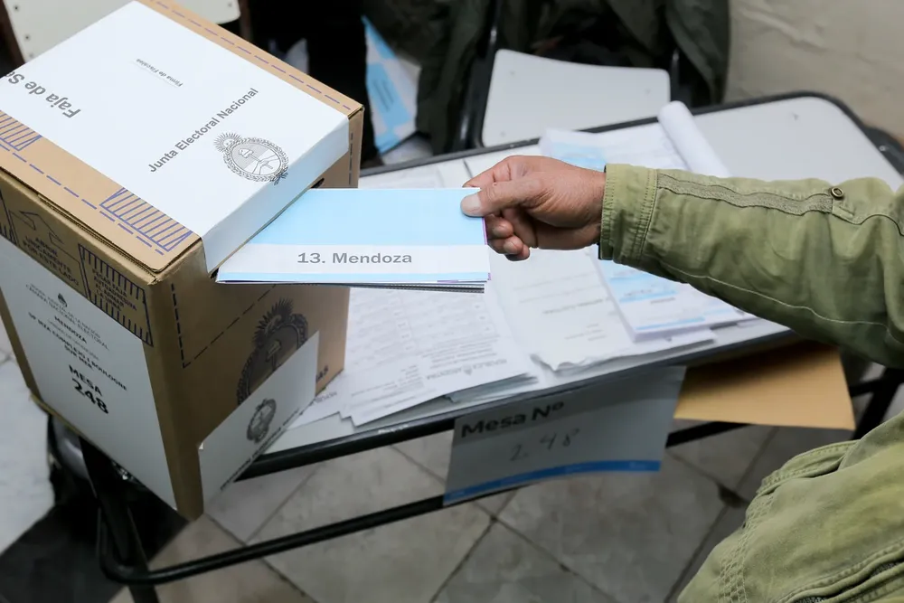 ELECCIONES URNAS