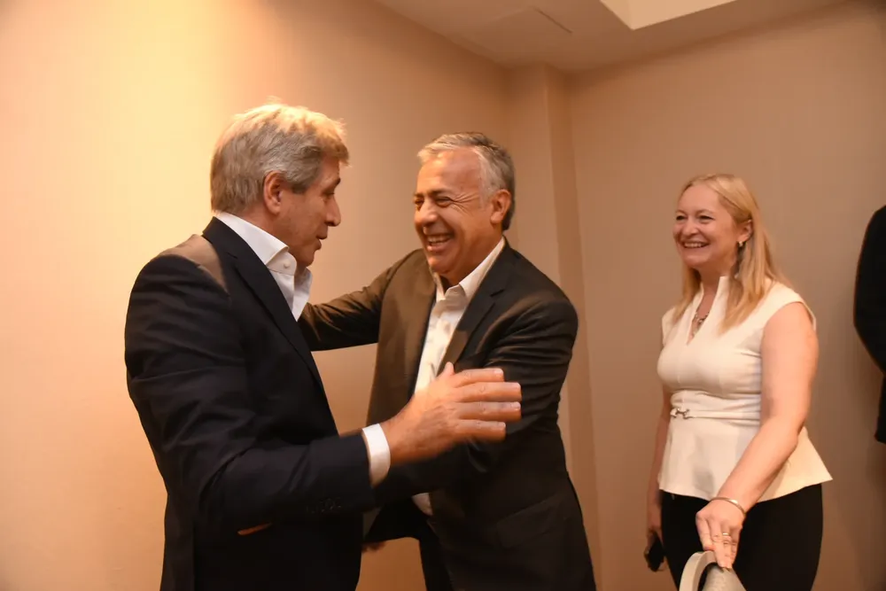 Luis-Caputo-alfredo-cornejo-hebe-casado