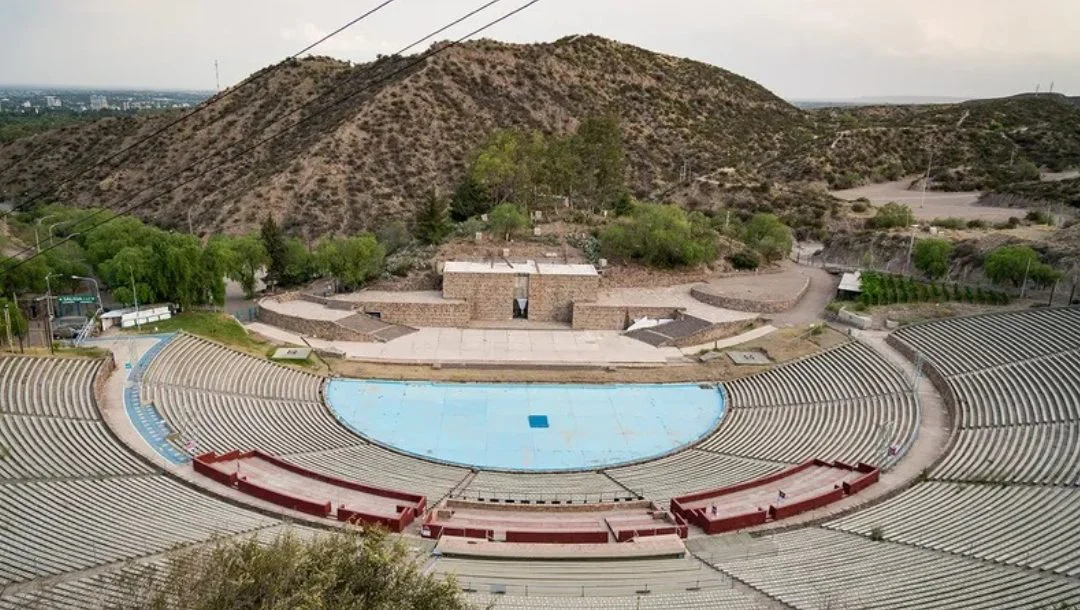 TEATRO-GRIEGO-FRANK-ROMERO-DAY-e1777464723669